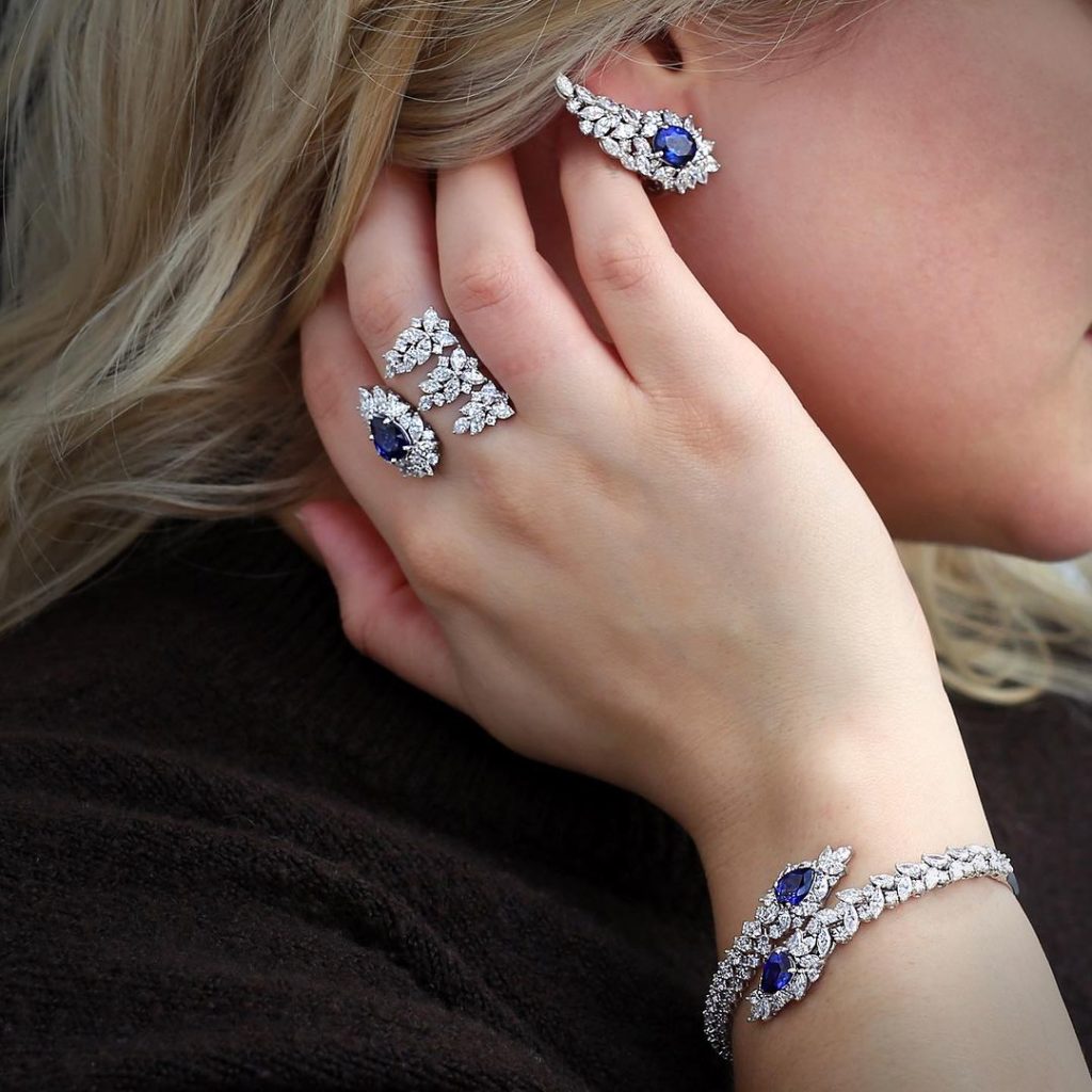 September Birthstone Jewelry: Sapphires 